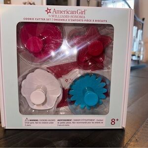 American Girl Cookie Cutter Set Williams Sonoma 4 Pieces: Star, Flower, Heart ++